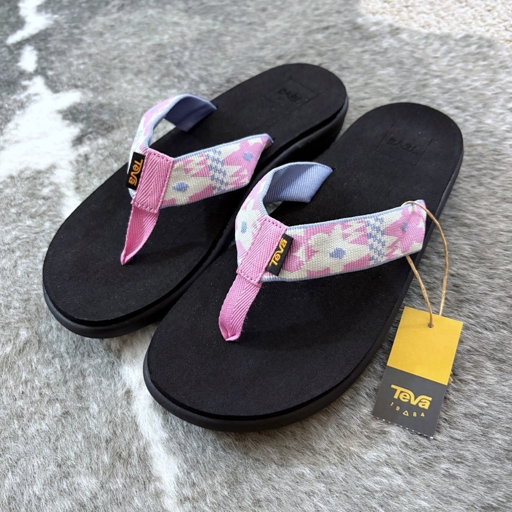 NWT Teva Voya Flip Flop Sandals - Picture 2 of 11